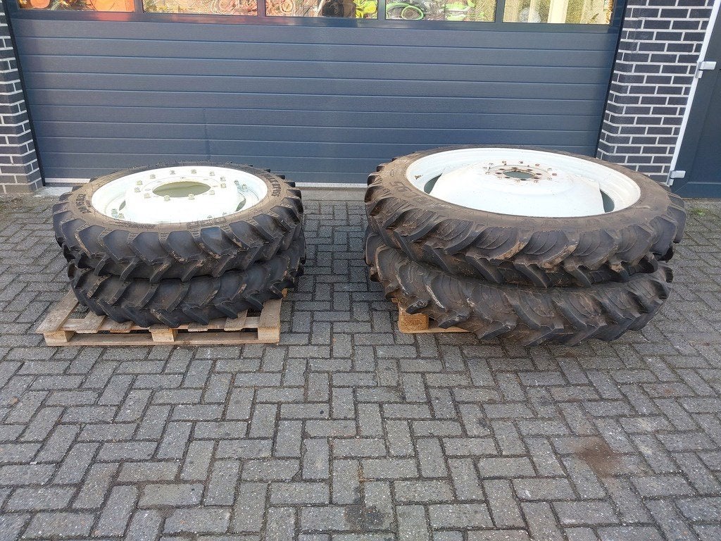 Cultuur wielen 230/95 R32 270/95 R44, Zakelijke goederen, Agrarisch | Onderdelen | Banden, Velgen en Assen