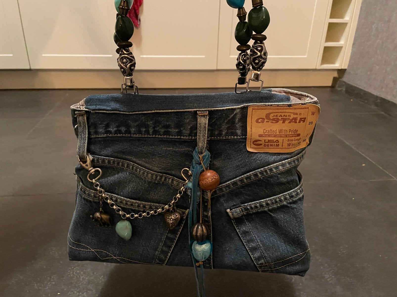 Mooie dames tas van spijkerbroek, Ophalen of Verzenden, Zo goed als nieuw, Overige materialen, Minder dan 50 cm