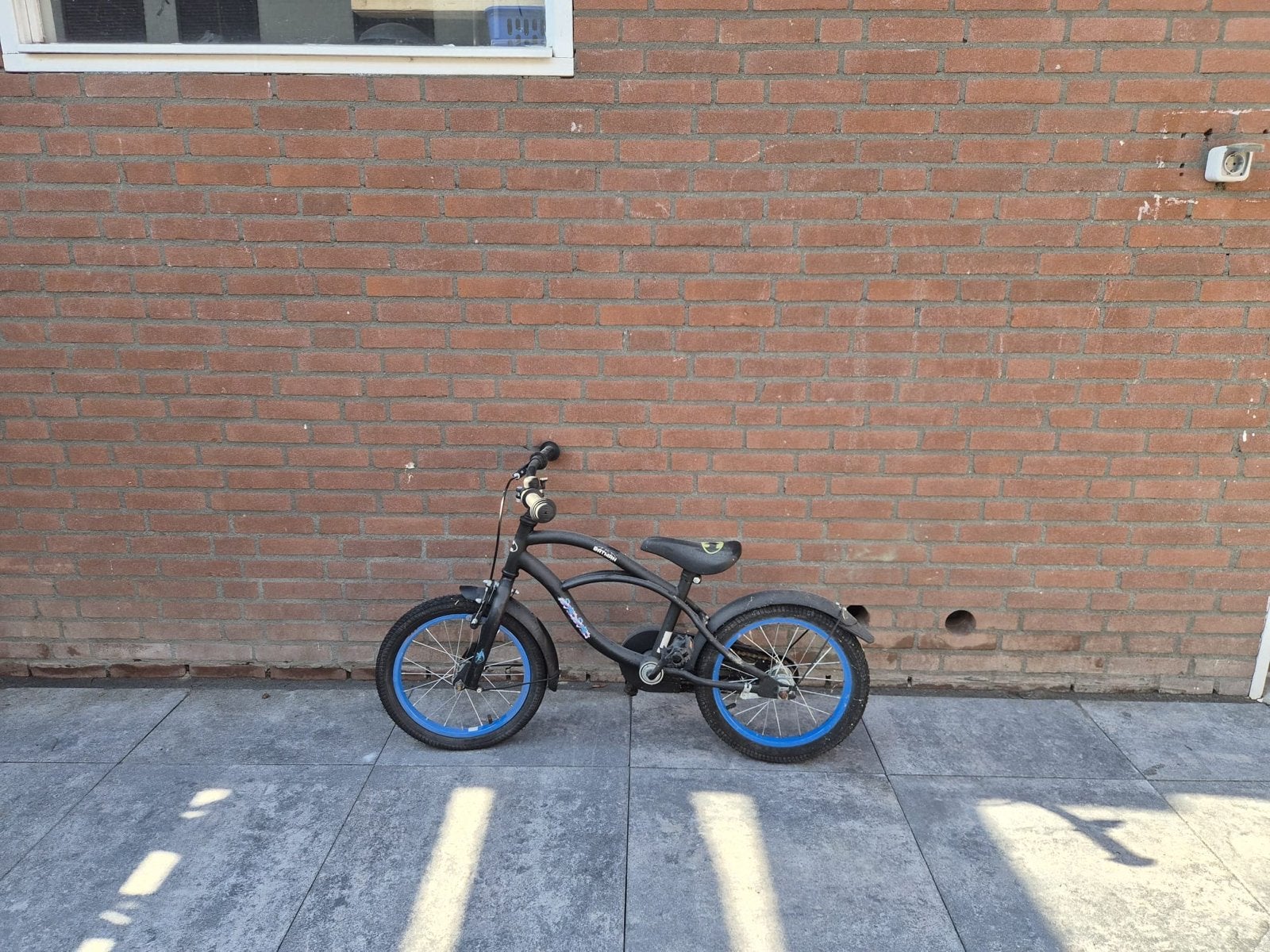 Stoere jongensfiets (batman), Terugtraprem, Minder dan 49 cm, Zo goed als nieuw, Ophalen