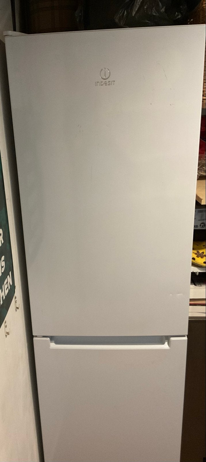 Indesit Koelkast met aparte vriezer - Wit, Witgoed en Apparatuur, Koelkasten en IJskasten, Zo goed als nieuw, Met aparte vriezer