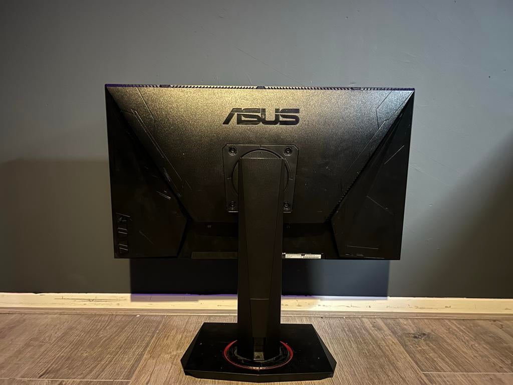Hierbij verkoop ik mijn bijna nieuwe asus tuf gaming monitor, IPS, Minder dan 1 ms, Zo goed als nieuw, In hoogte verstelbaar