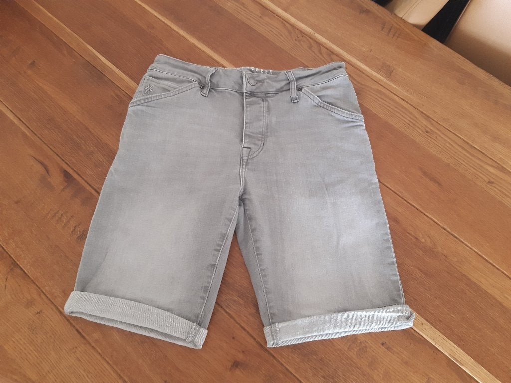 Fijne Silvercreek korte jeansbroek/short, grijs, mt 30, Grijs, Gedragen, Silver Creek, Verzenden