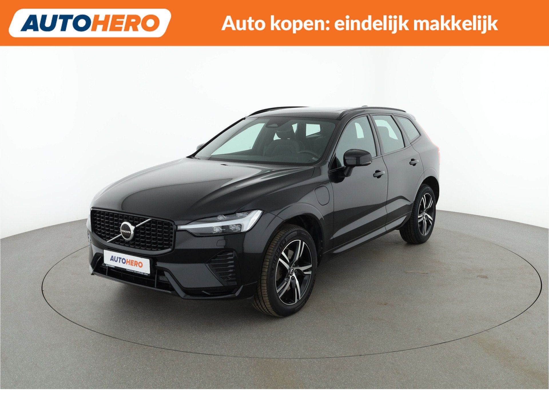 Volvo XC60 2.0 T6 Plug-in hybrid AWD Inscription Exclusive l, Automaat, Gebruikt, 138 €/maand, Leder en Stof