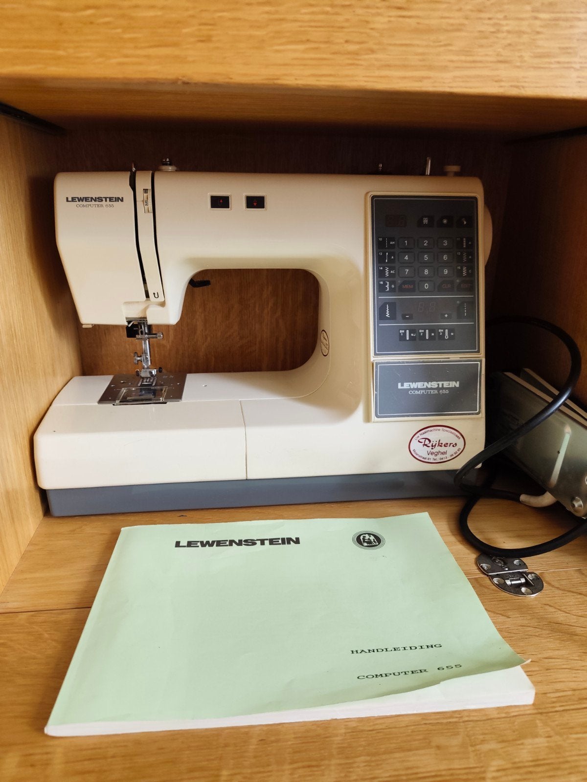 Lewenstein Computer 655 Naaimachine met Handleiding, Hobby en Vrije tijd, Ophalen, Gebruikt, Naaimachine, Lewenstein