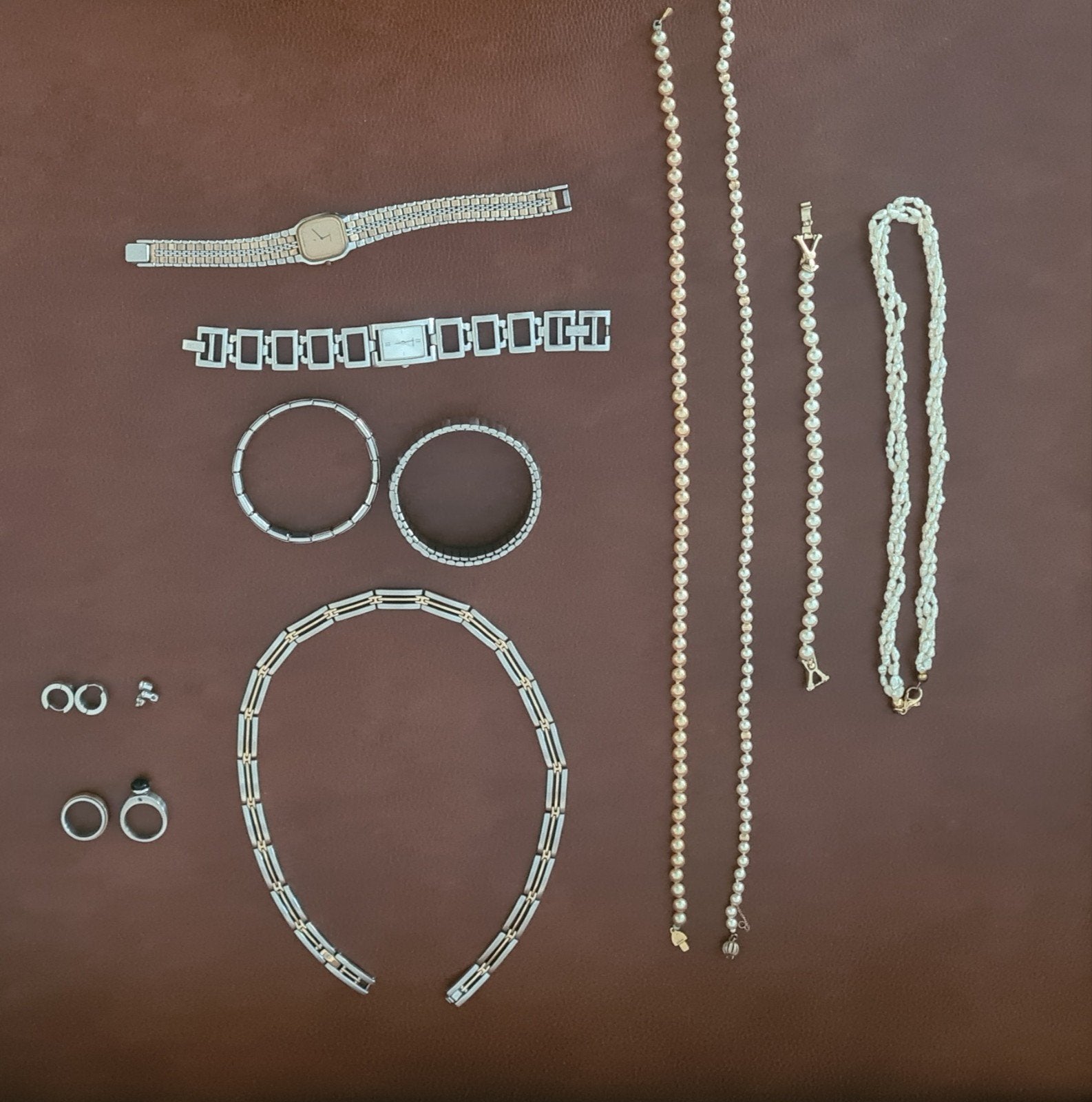 Compleet set horloge, kettingen, armbanden en ringen, Ophalen