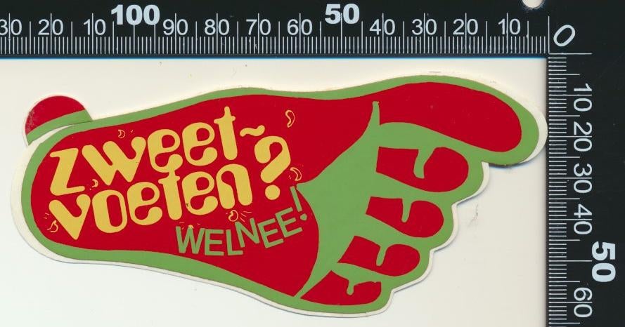 Sticker: Zweetvoeten - Welnee, Ophalen of Verzenden, Zo goed als nieuw, Strip of Tekenfilm