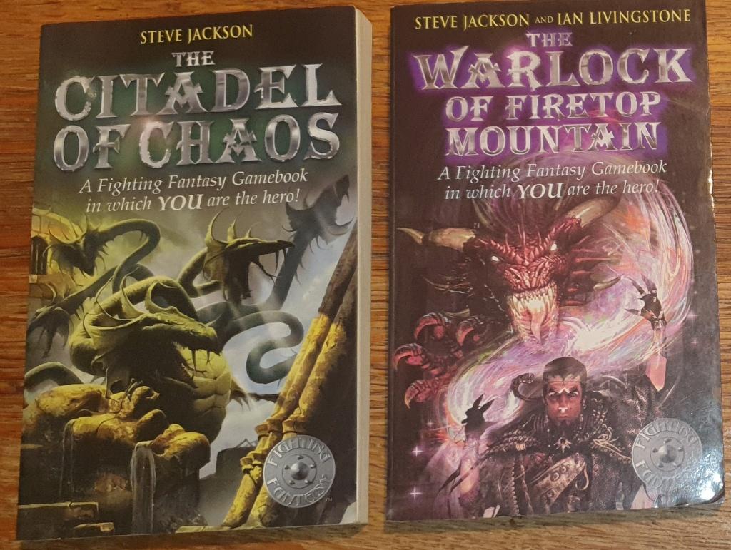 The Warlock on Firetop Mountain + The Citadel of Chaos, Boeken, Fantasy, Zo goed als nieuw, Ophalen of Verzenden