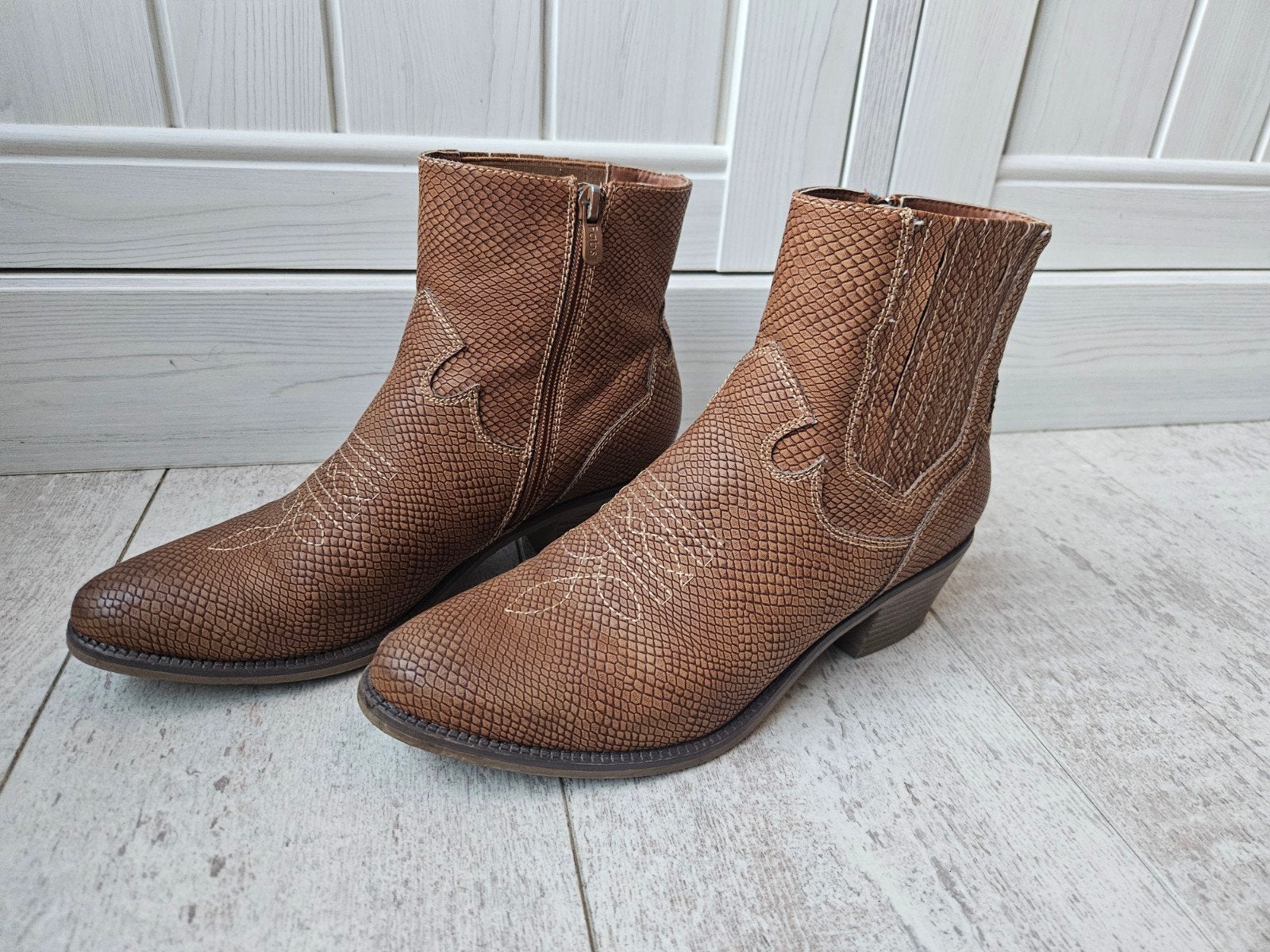 Fabulous Fabs western enkellaarsjes cognac reptielprint, Ophalen of Verzenden, Zo goed als nieuw, Bruin