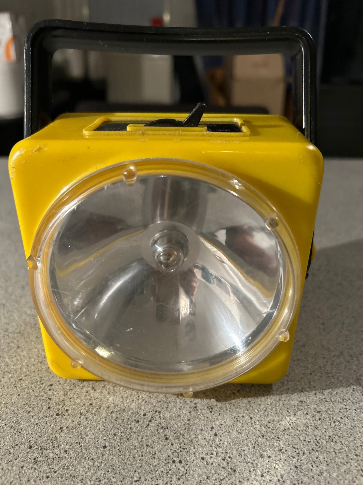 Vintage Sonca All-Transistorised Zaklamp - Geel, Ophalen of Verzenden, Zo goed als nieuw, Batterij