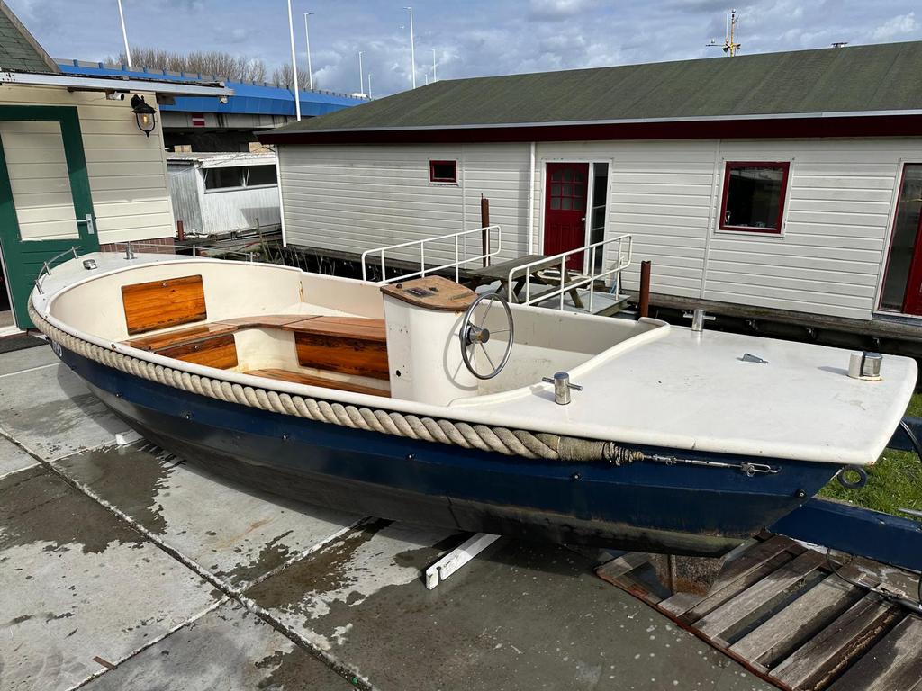 Leuke stalen sloep 6x3mtr, Eén persoon, Ticket of Toegangskaart