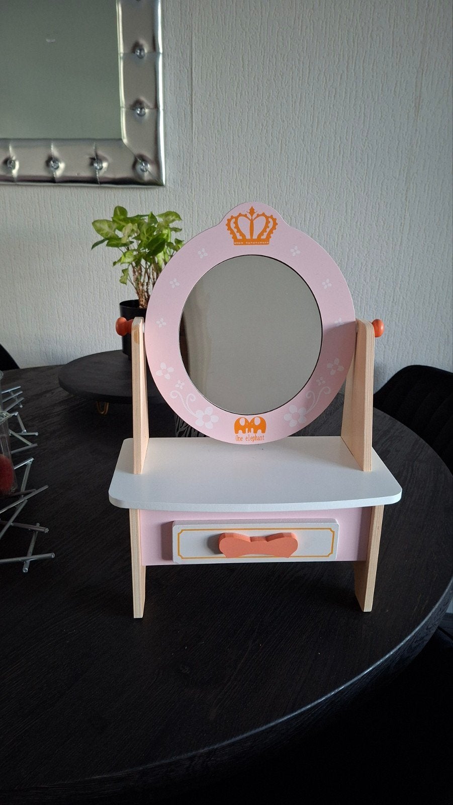Houten make-up tafeltje voor kinderen, Ophalen, Zo goed als nieuw, Meisje