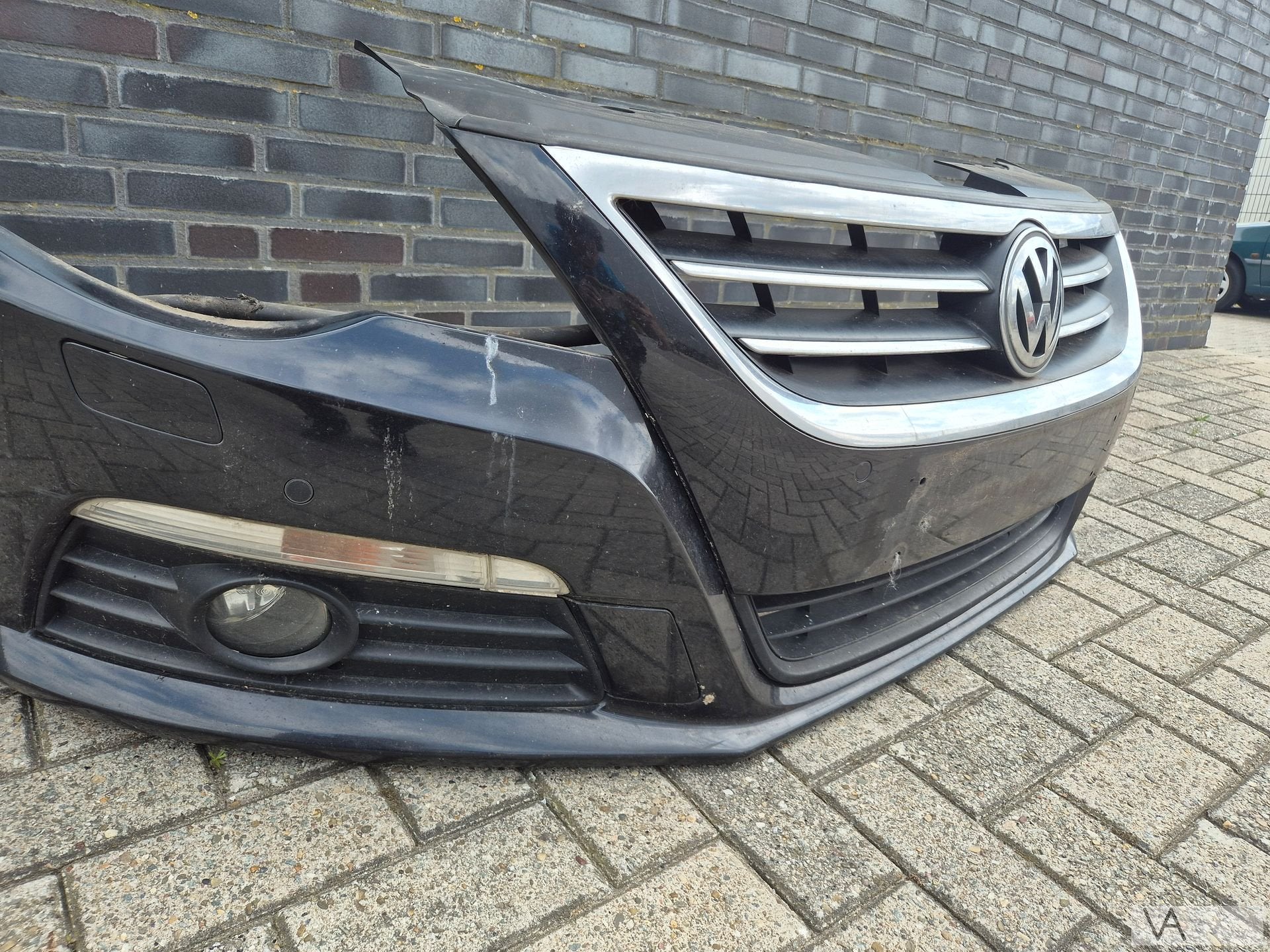 Voorbumper met grille van VW Passat cc 2008 - 2013 €350, Gebruikt, -, -, Ophalen of Verzenden