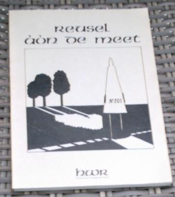 Reusel aon de meet. Niek Daniels.Peter van der Heijden., Ophalen of Verzenden, Gelezen