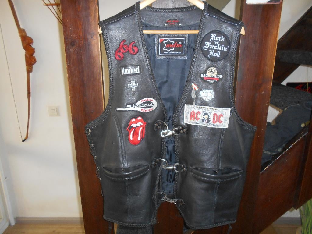 Motor/Biker gilet met patches. 4 xl zgan, Motoren, Kleding | Motorkleding, Dames, Jas | leer, Ophalen of Verzenden, Nieuw zonder kaartje