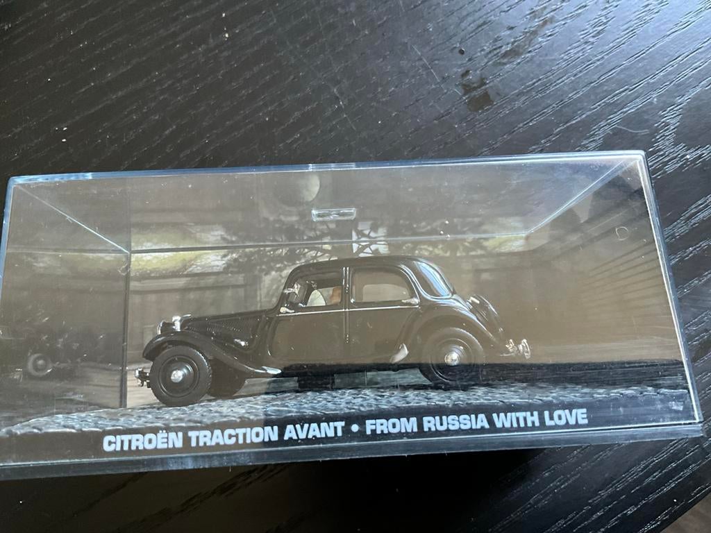 James bond Citroën Traction Avant - From Russia With Love, Hobby en Vrije tijd, Modelauto's | 1:43, Ophalen, Zo goed als nieuw
