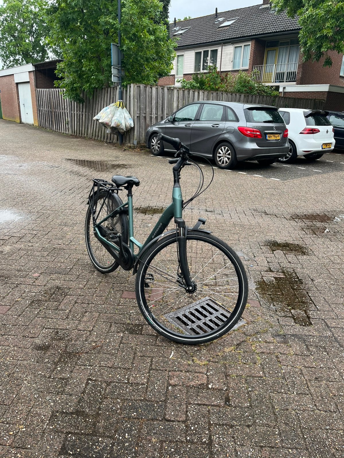 Batavus fiets met dynamo verlichting, 1 jaar gebruikt, Fietsen en Brommers, Fietsen | Dames | Damesfietsen, Ophalen of Verzenden