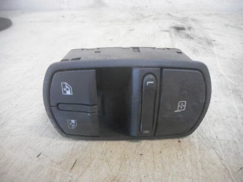 RAAMSCHAKELAAR LINKS VOOR Opel Corsa D (01-2006/12-2014), Bahnhofsplatz 65423 Rüsselsheim am Main, DE, Gebruikt, Opel, Opel Automobile GmbH