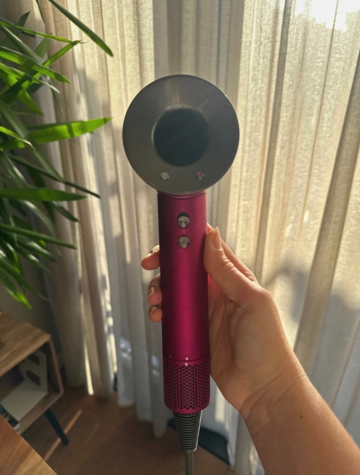 Dyson Supersonic Föhn - Fuchsia/Nikkel met Opzetstukken, Sieraden, Tassen en Uiterlijk, Ophalen of Verzenden, Zo goed als nieuw