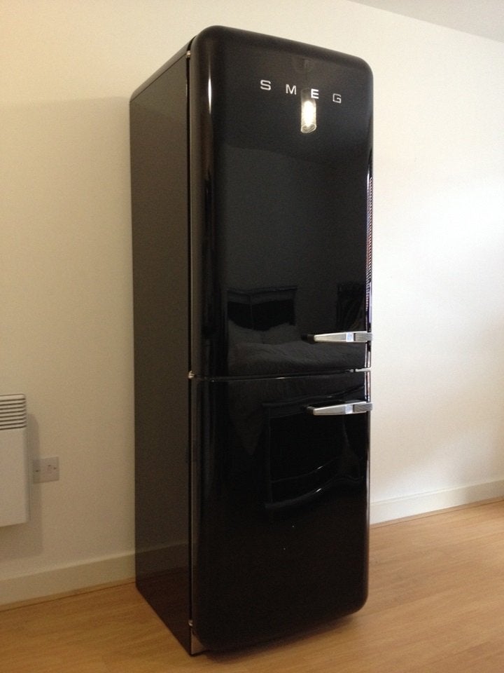 Smeg koelkast - defect maar in perfecte staat, Witgoed en Apparatuur, 200 liter of meer, Met aparte vriezer, Niet werkend, 160 cm of meer