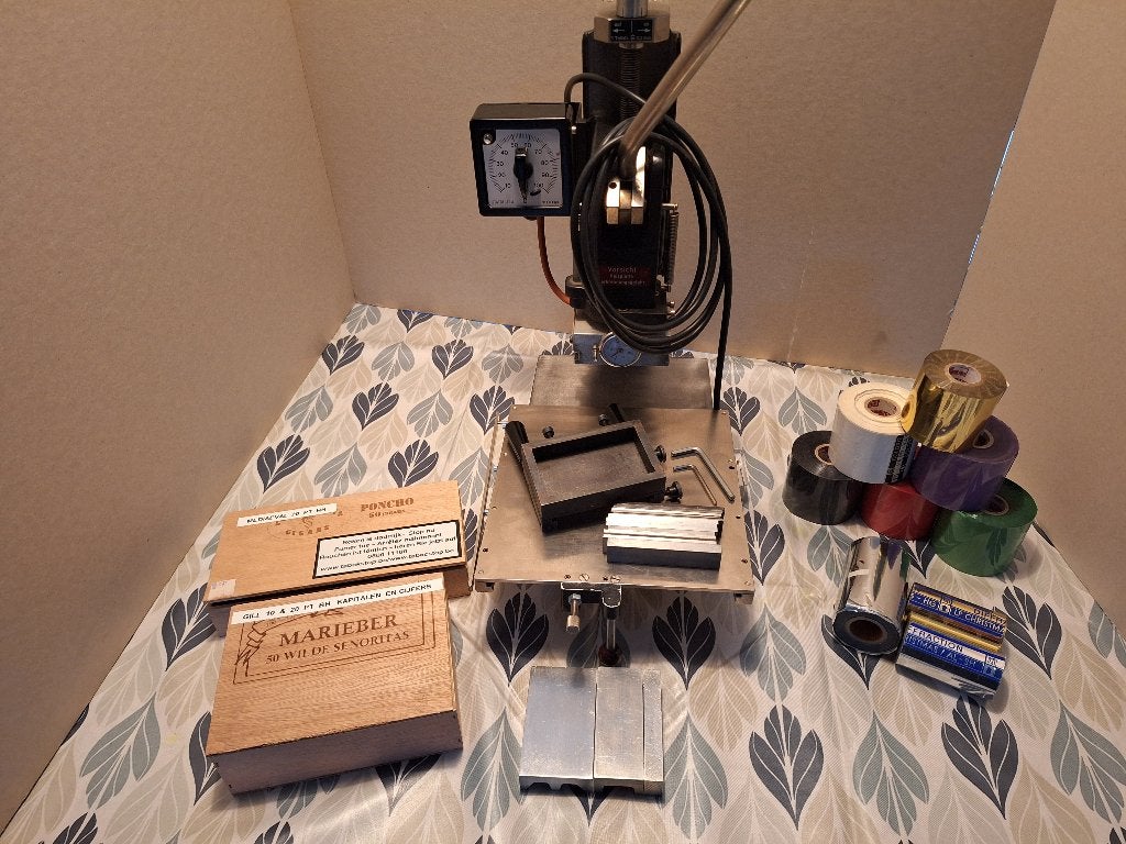 Boekbinden, Verguldpers , Drukletters, Folie, Ophalen