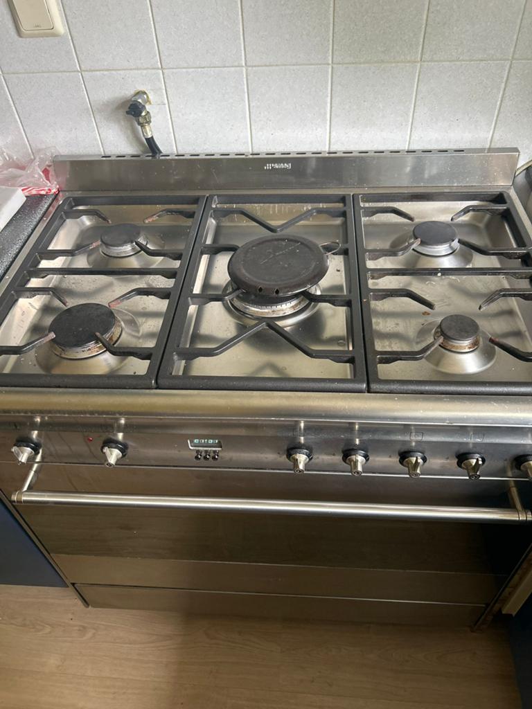 Gratis af te halen 5-pits gasfornuis van smeg, Witgoed en Apparatuur, Ophalen, Gebruikt, 60 cm of meer, Grill