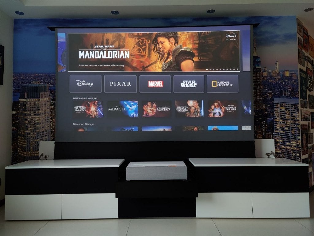 Optoma CinemaX P2 projector + 110 inch floor rising scherm, Audio, Tv en Foto, Beamers, Ophalen, Gebruikt, Optoma, DLP