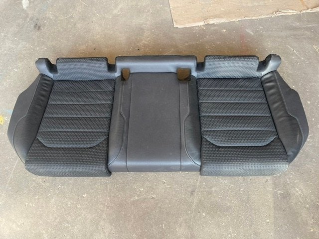 Achterbank leder Volkswagen Golf VII (AUA) (2014-05/2021-03), Gebruikt, Volkswagen, Volkswagen AG, Kundenbetreuung@volkswagen.de