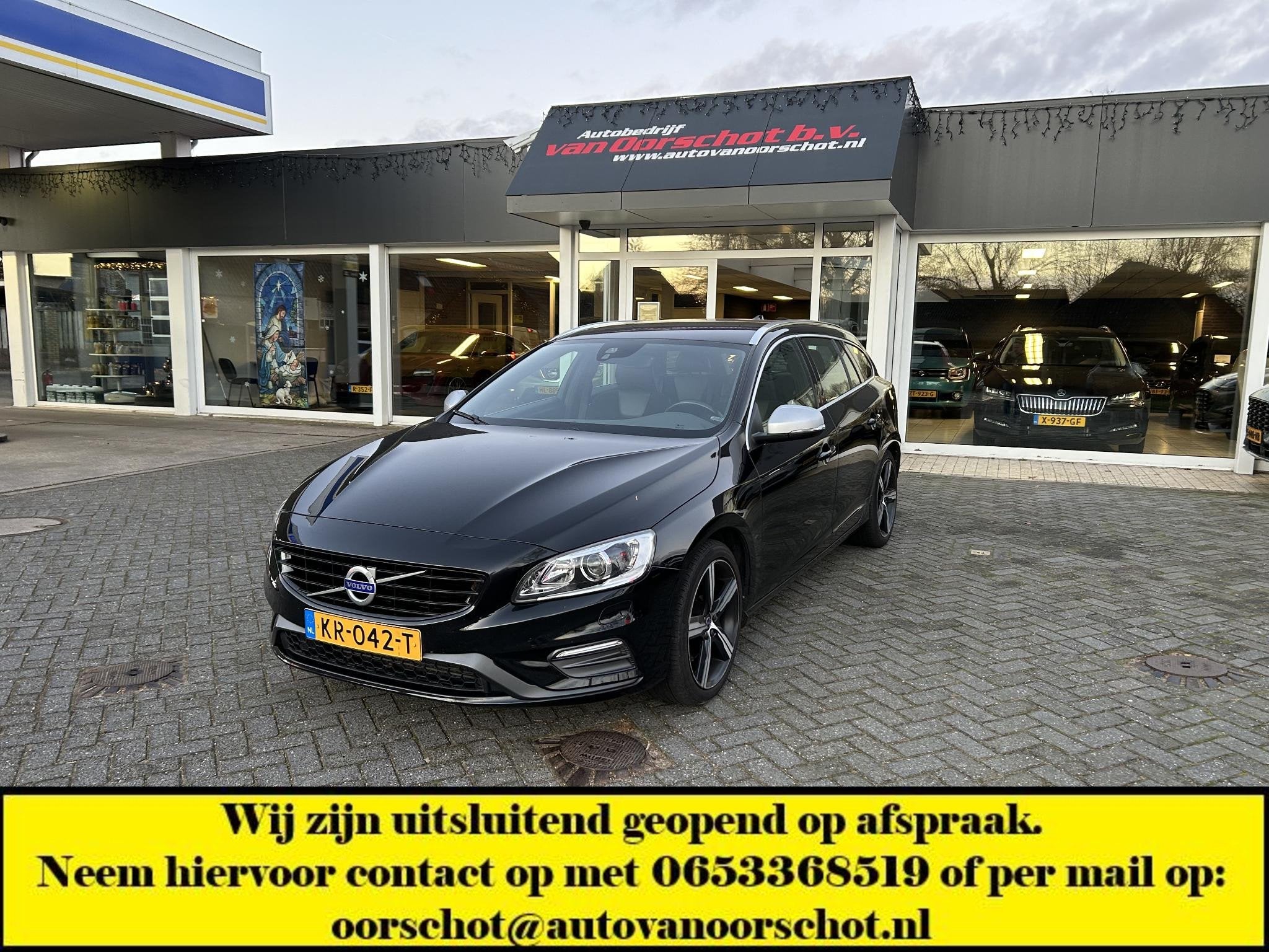 Volvo V60 1.5 T3 R-Design, Euro 6, 4 cilinders, Zwart, Origineel Nederlands