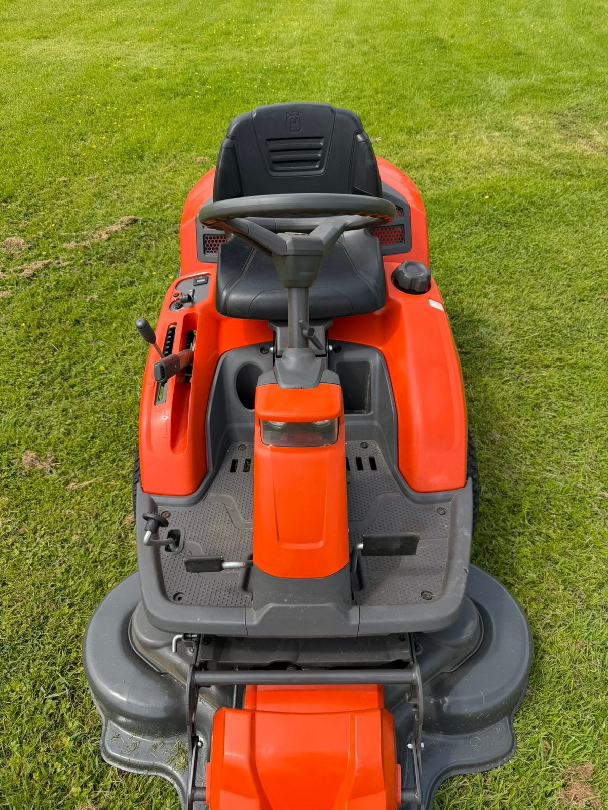 Husqvarna Rider 216 AWD, Tuin en Terras, Zitmaaiers, Ophalen of Verzenden, Zo goed als nieuw