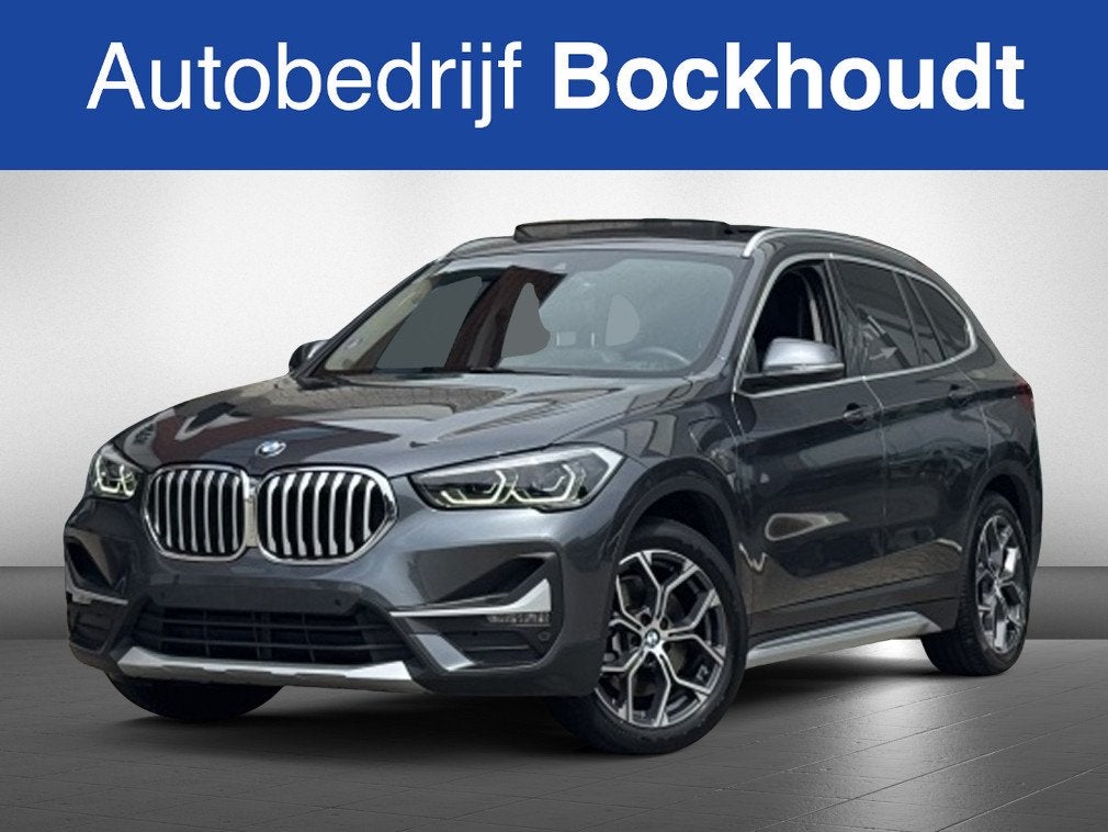 BMW X1 xDrive25e BnsEd | Pano | Navi | Camera (bj 2021), Auto's, Gebruikt, Bedrijf, Hybride Elektrisch/Benzine, 3 cilinders