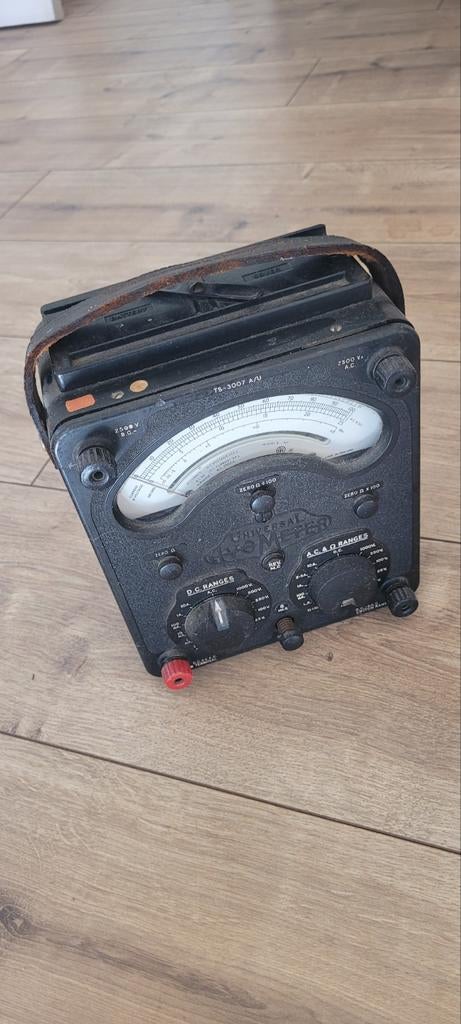 Vintage AVO Universalmeter TS-3007 A/U - Analoge Multimeter, Antiek en Kunst, Antiek | Gereedschap en Instrumenten, Ophalen
