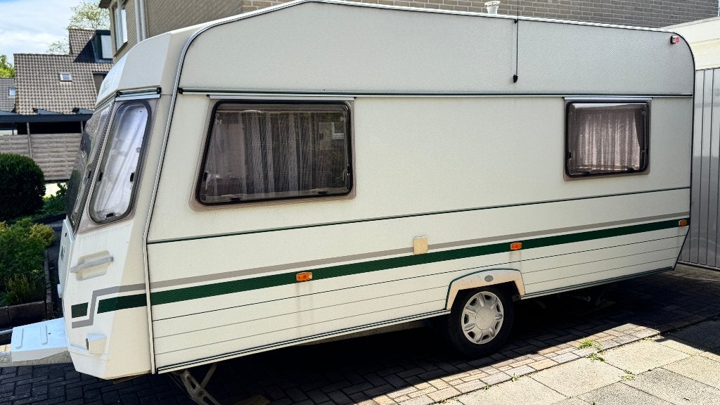 Caravan chateau cantara 445, Caravans en Kamperen, Caravans, Particulier, tot en met 4, 750 - 1000 kg, Rondzit, Chateau, 2 aparte bedden