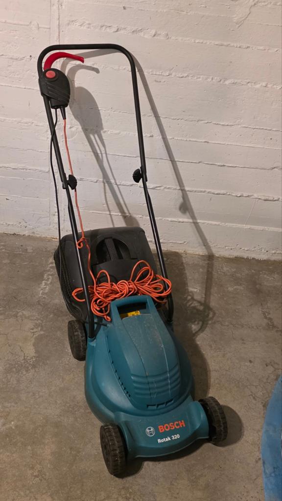 Bosch Rotak 320 Elektrische Grasmaaier, Tuin en Terras, Grasmaaiers, Ophalen of Verzenden