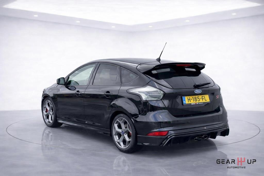 Ford Focus 2.0 ST 250 PK! LEER|KEYLESS|CRUISE|CLIMA|NAVI|, Auto's, 15 km/l, Gebruikt, Euro 6, 4 cilinders