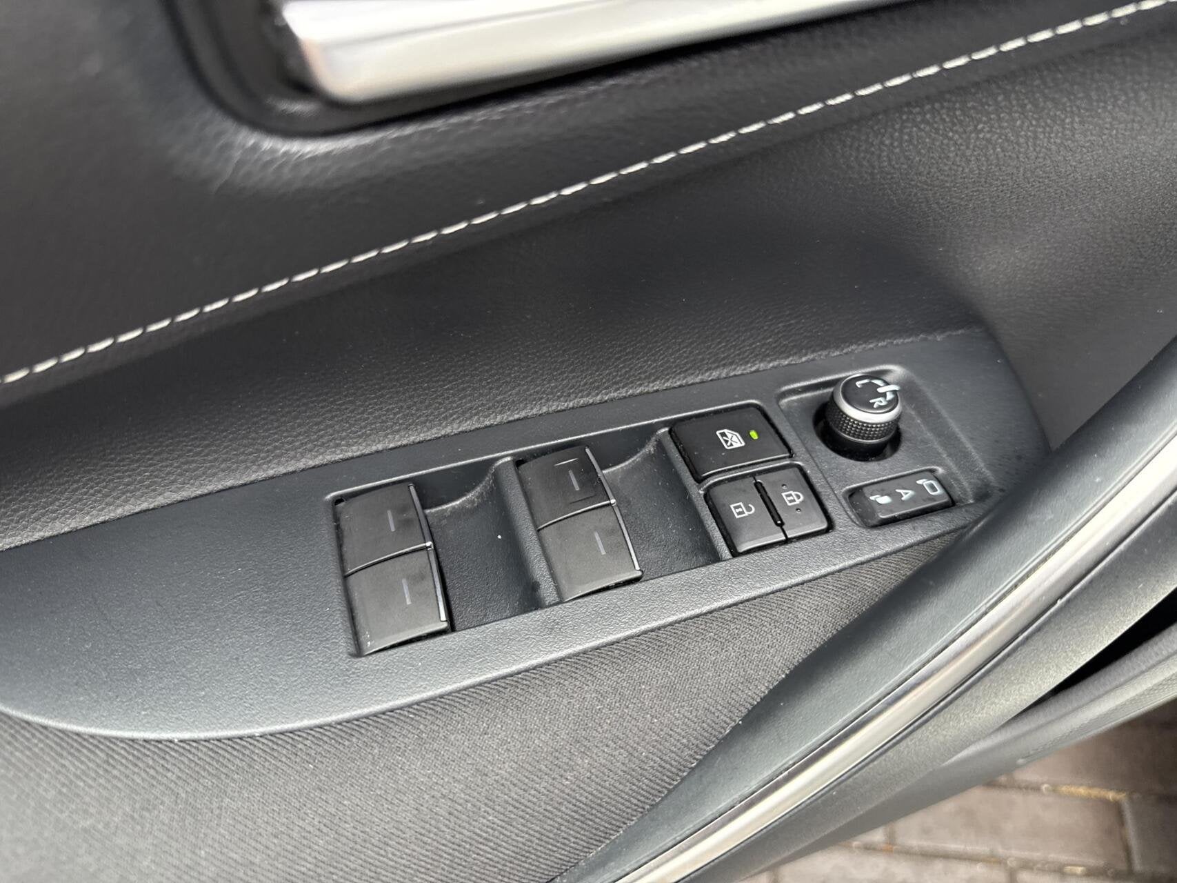 Foto 30 van Toyota Corolla Touring Sports 2.0 Hybrid Business / 184PK