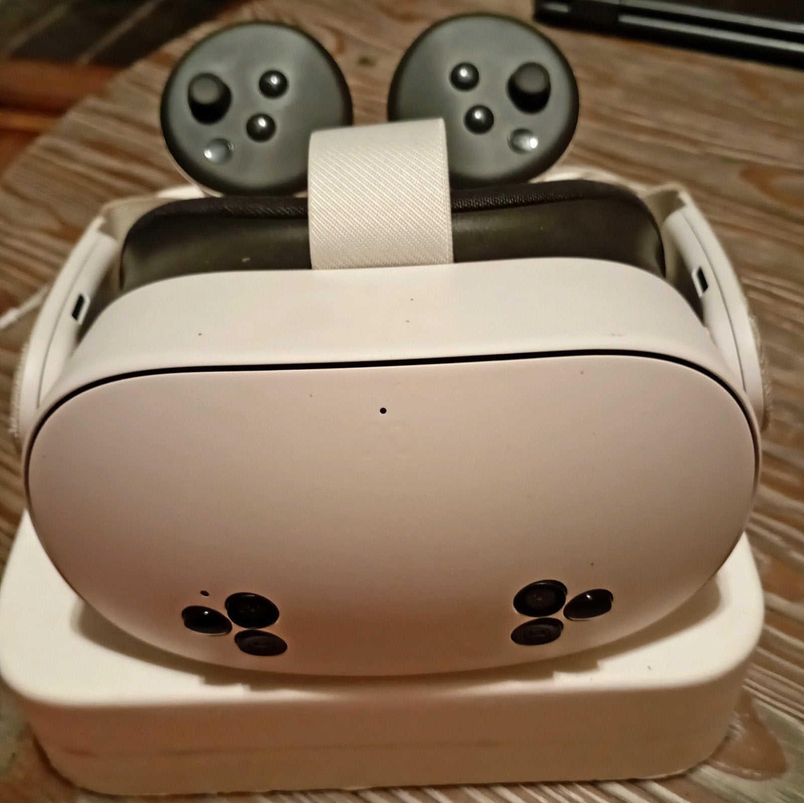 Meta Quest 3s VR-bril met controllers, Spelcomputers en Games, Virtual Reality, Ophalen of Verzenden, Zo goed als nieuw, VR-bril
