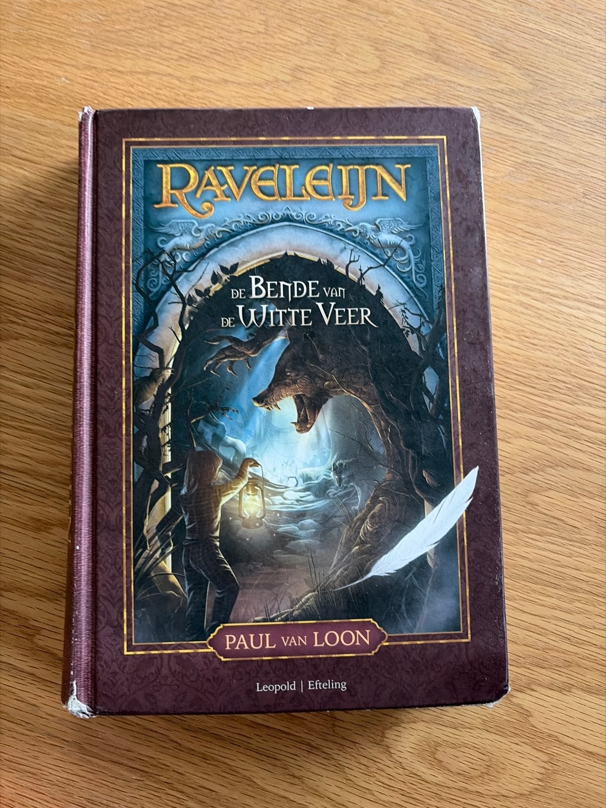 Raveleijn: De Bende van de Witte Veer - Paul van Loon, Ophalen of Verzenden, Gelezen, Fictie