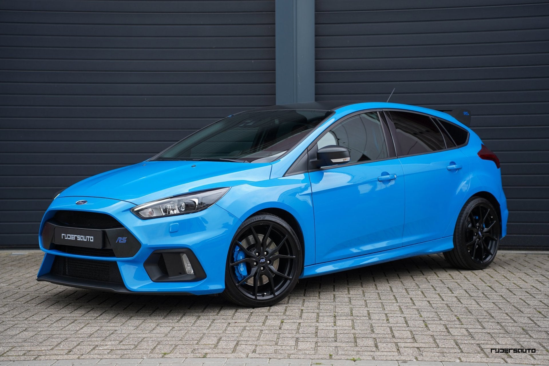Ford Focus 2.3 RS LSD Blue & Black | Stuurverwarming | Sony, Dealer onderhouden, Gebruikt, Zwart, 4 cilinders