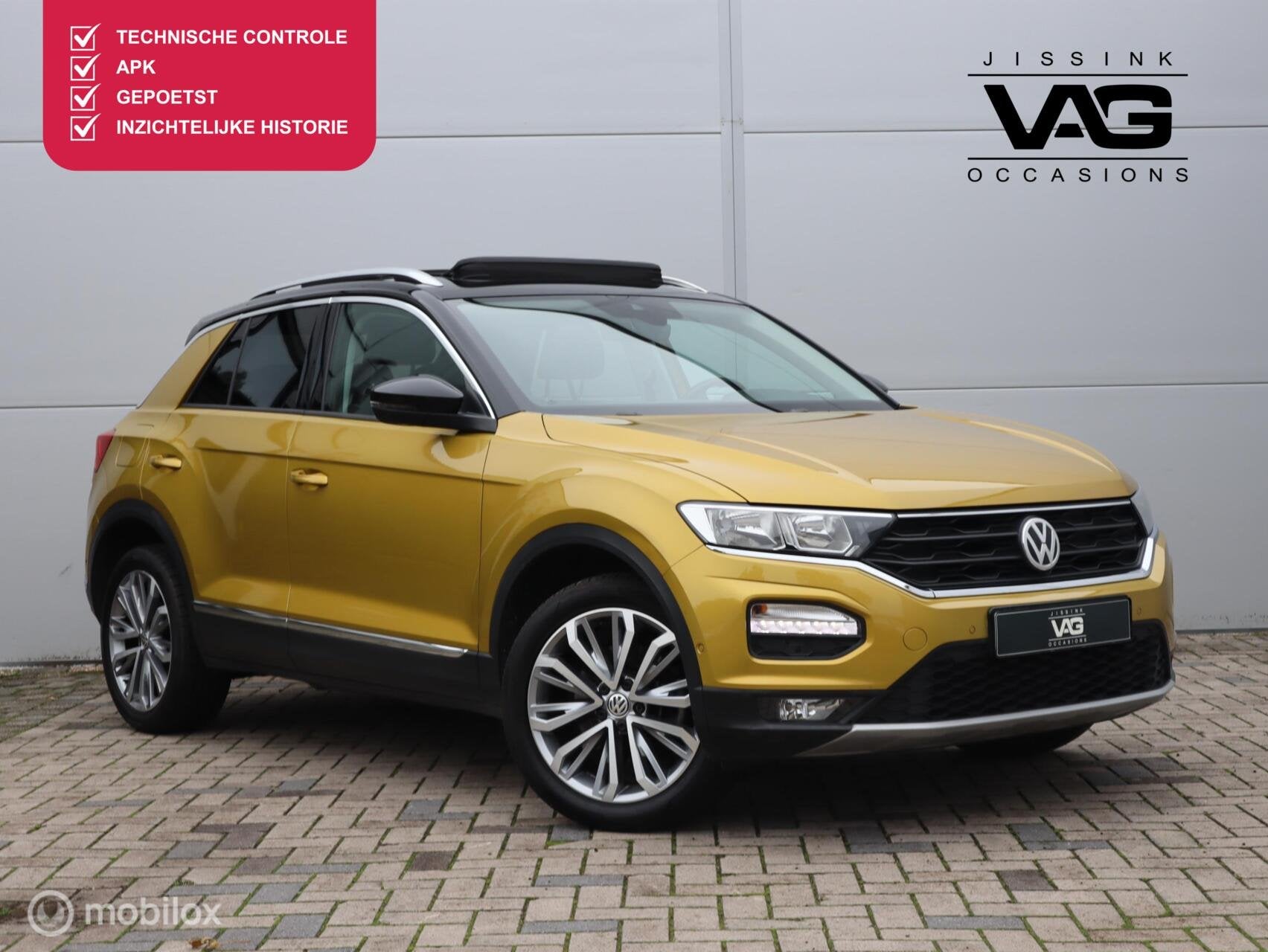 Volkswagen T-Roc 1.0 TSI Trekhaak ACC Lane PDC Pano Stoelver, Auto's, Voorwielaandrijving, Gebruikt, Euro 6, 116 pk
