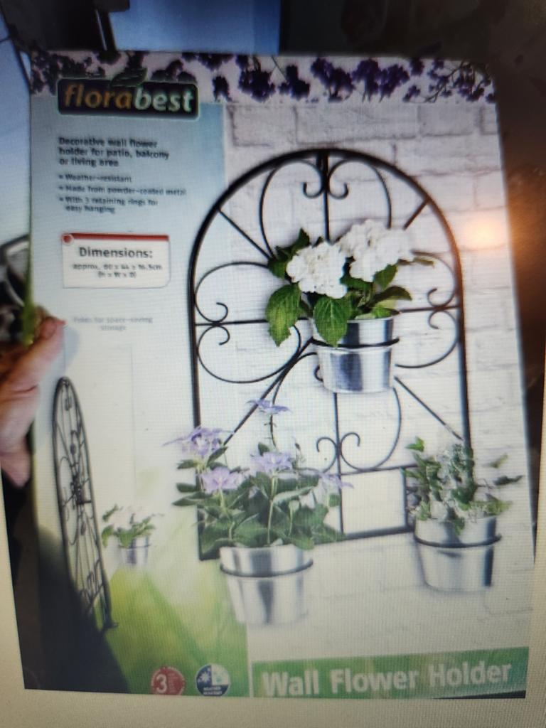 Bloemenrek van metaal  ( nieuw in doos), Tuin en Terras, Bloembakken en Plantenbakken, Minder dan 30 cm, Rond, Nieuw, Ophalen of Verzenden