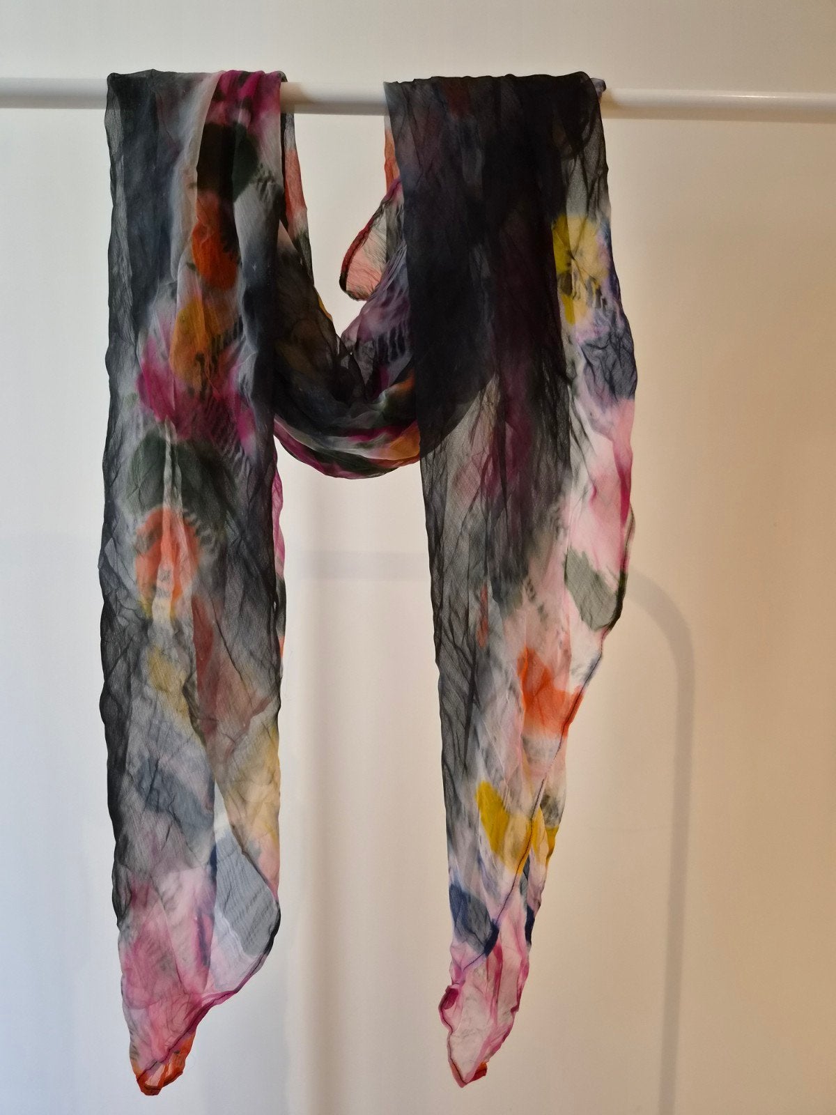 Kleurrijke Sjaal met Tie-Dye Patroon, Diversen, Onbekend, Ophalen of Verzenden, Zo goed als nieuw, Onbekend