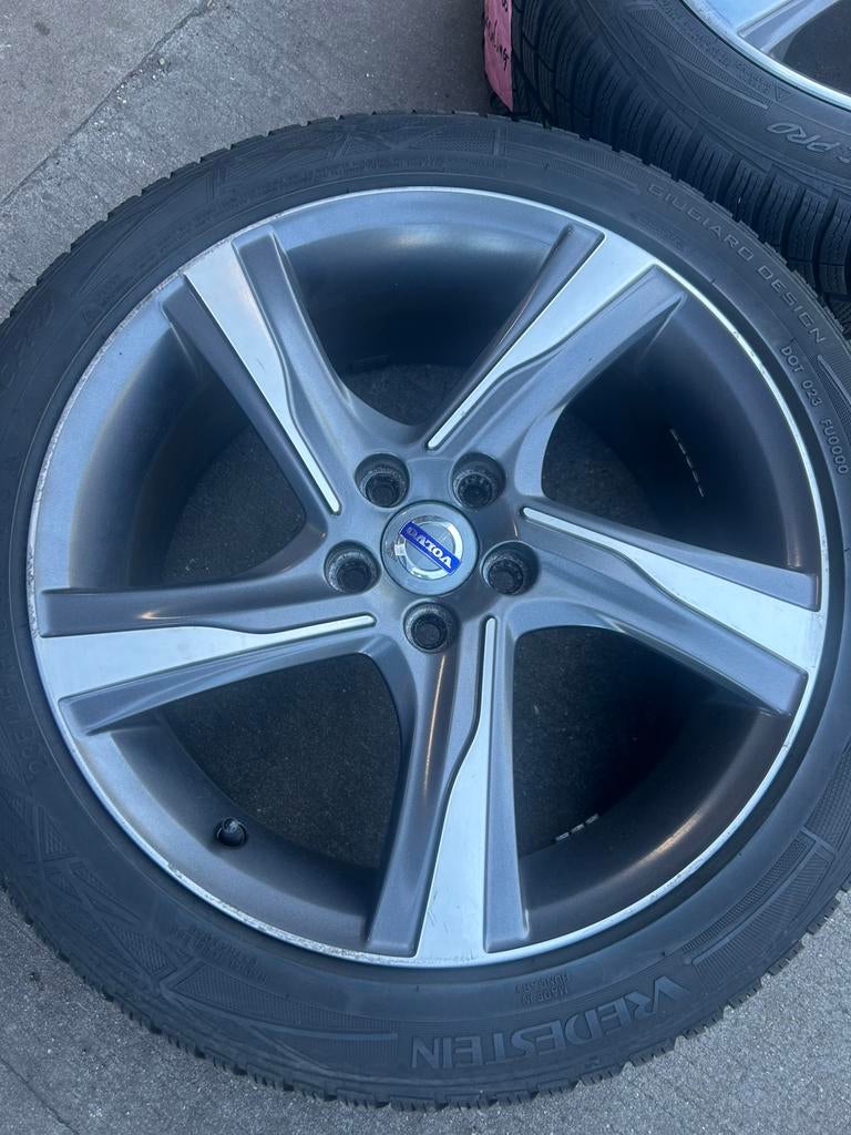 Originele Ixion Volvo velgen met winterbanden, Ophalen, 18 inch, Gebruikt, Velg(en)