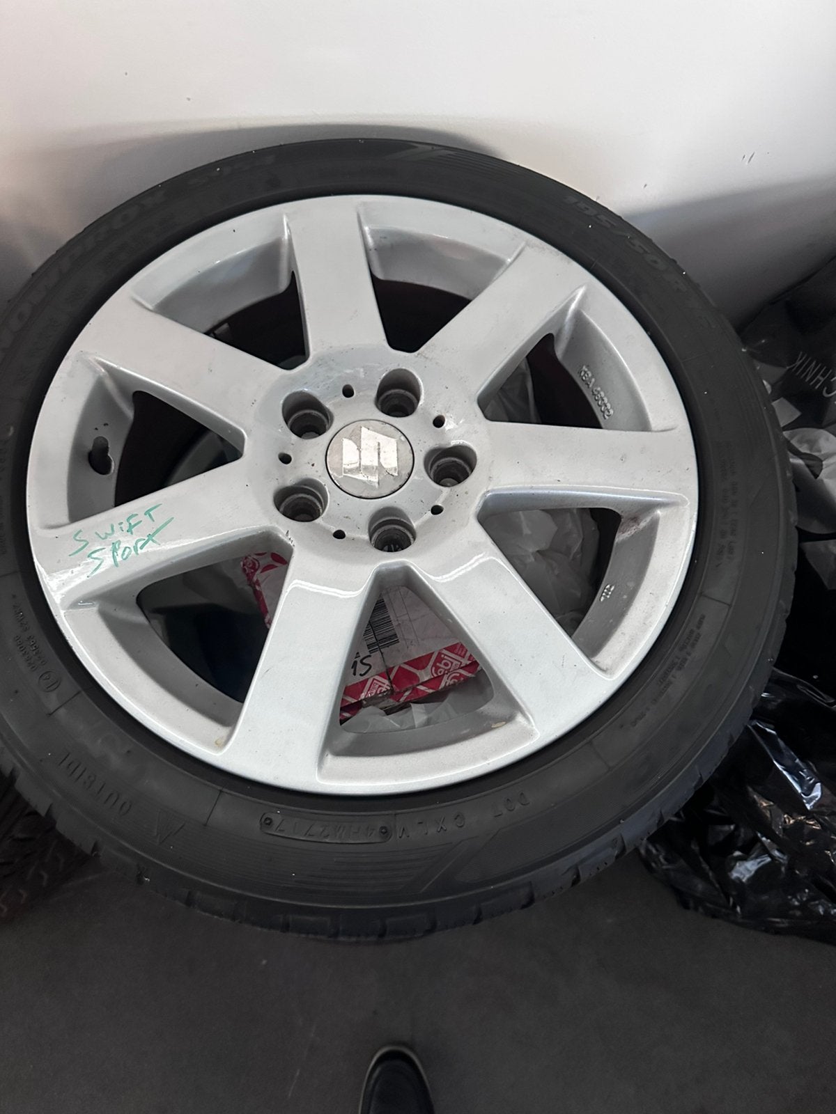 Suzuki Swift Sport winterset wieldoppen Suzuki, Ophalen, Gebruikt