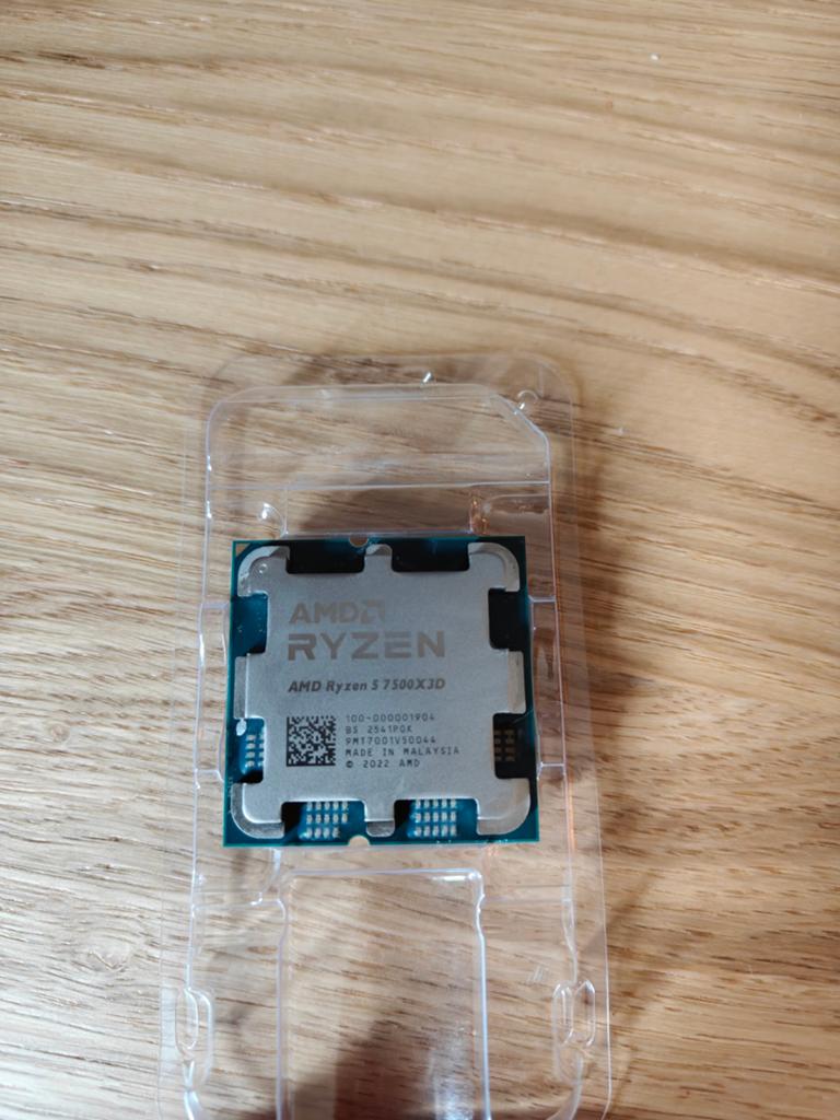 AMD Ryzen 5 7500X3D Processor AM5 - Zo goed als nieuw, Computers en Software, Processors, Ophalen of Verzenden, Zo goed als nieuw