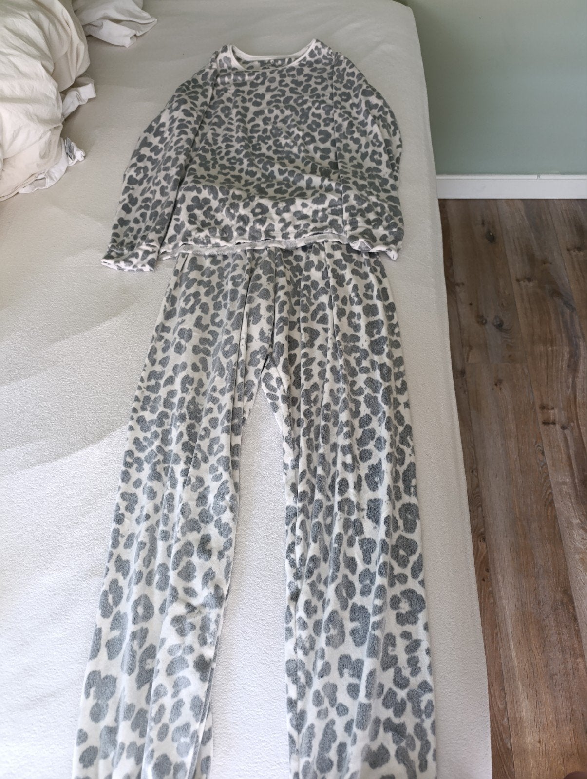 Dames pyjama fleece maat 38/40, Kleding | Dames, Primark, Ophalen of Verzenden, Nieuw, Maat 38/40 (M)