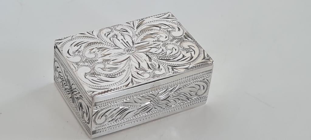 Zilveren Pillendoosje, Antiek en Kunst, Ophalen of Verzenden, Zilver