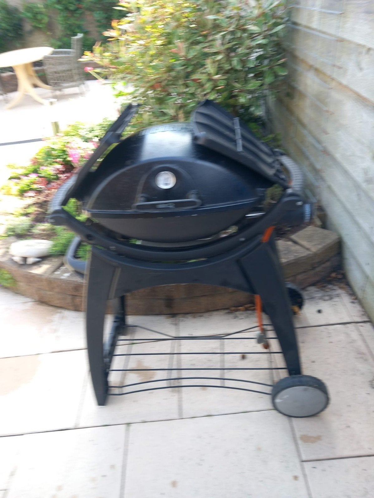 Weber Q2000 gasbarbecue met hoes, Ophalen, Gebruikt, Weber