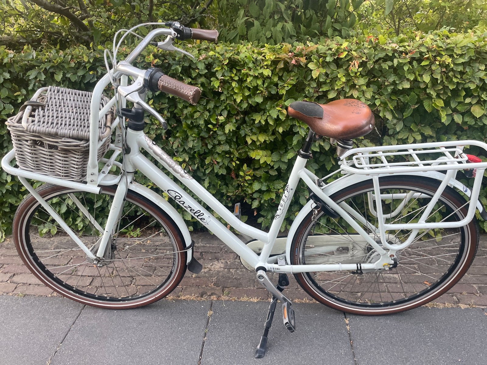 Gazelle Miss Grace damesfiets met mand en bagagedrager, Fietsen en Brommers, Fietsen | Dames | Damesfietsen, Ophalen, Gebruikt