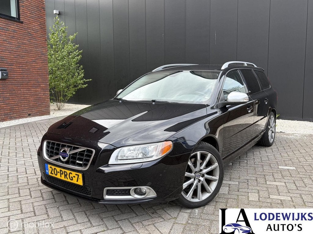 Volvo V70 2.0T R-Edition, Nieuwe Motor, Auto's, Volvo, Voorwielaandrijving, Euro 5, 4 cilinders, Zwart