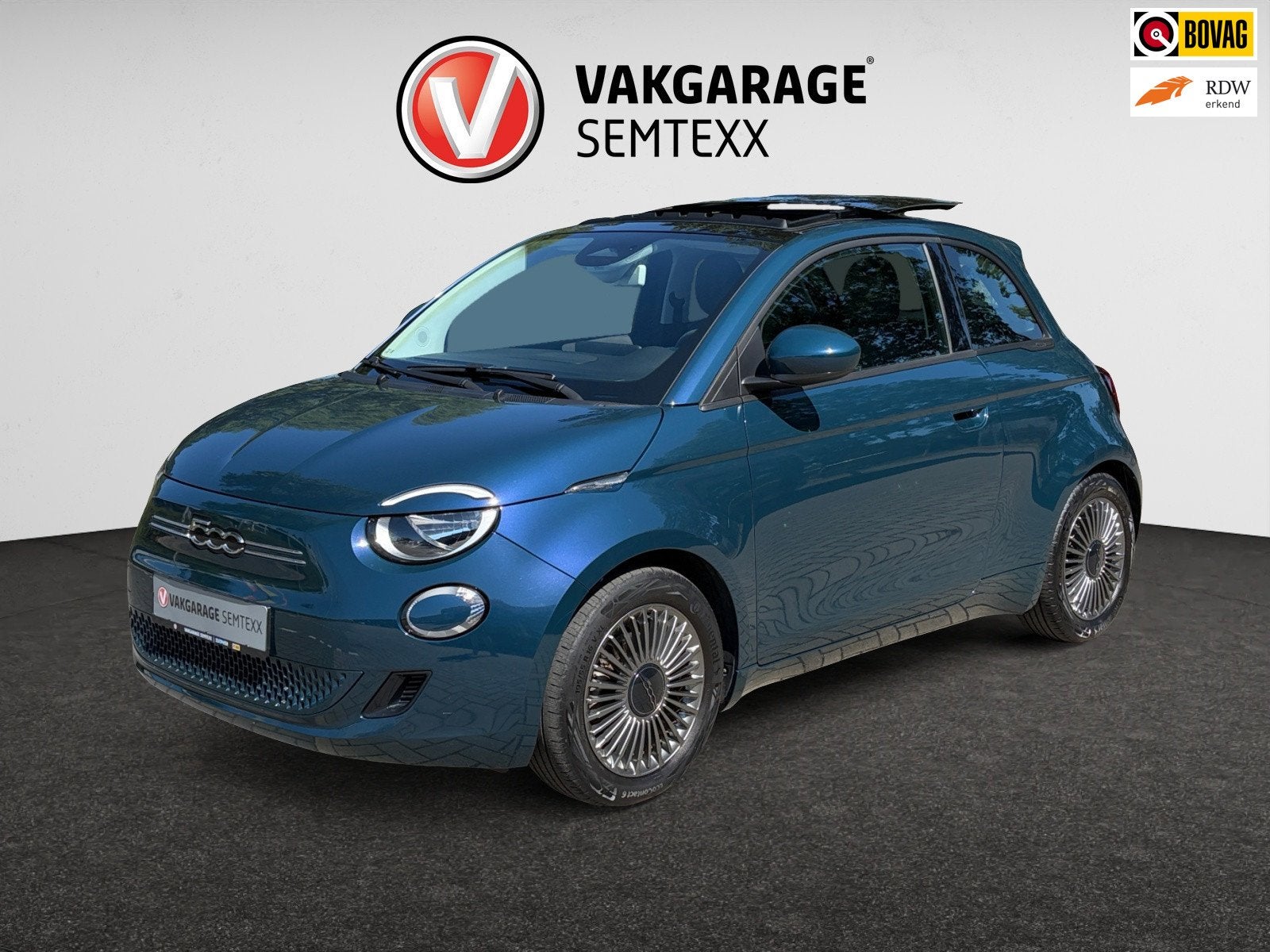 Fiat 500 E RED 42 kWh Icon | Clima | Cruise | Navi | PDC Ach, Stof, 118 pk, 4 stoelen, Grijs